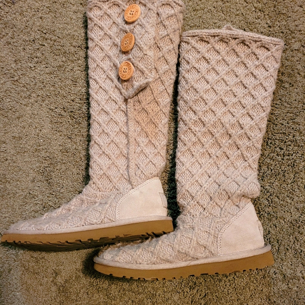Women's UGG boost size 8